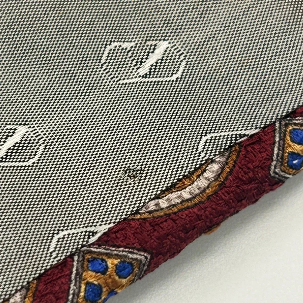 Valentino Cravatte Mens Silk Tie Burgundy Gold Geometric Medallion Made in Italy